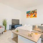 Apartament Seaside Getaway - Comfort & Sandy Beaches - Golfe-Juan