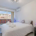 Seaside Getaway - Comfort & Sandy Beaches - Apartament