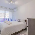 Seaside Getaway - Comfort & Sandy Beaches - *