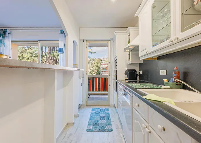 Seaside Getaway - Comfort & Sandy Beaches - Διαμέρισμα Golfe-Juan