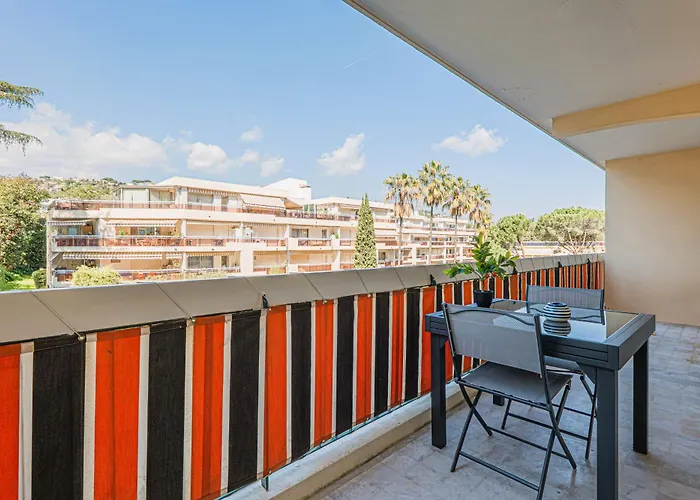 Seaside Getaway - Comfort & Sandy Beaches - Golfe-Juan