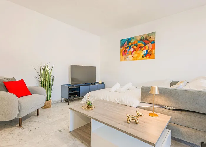 Διαμέρισμα Seaside Getaway - Comfort & Sandy Beaches - Golfe-Juan
