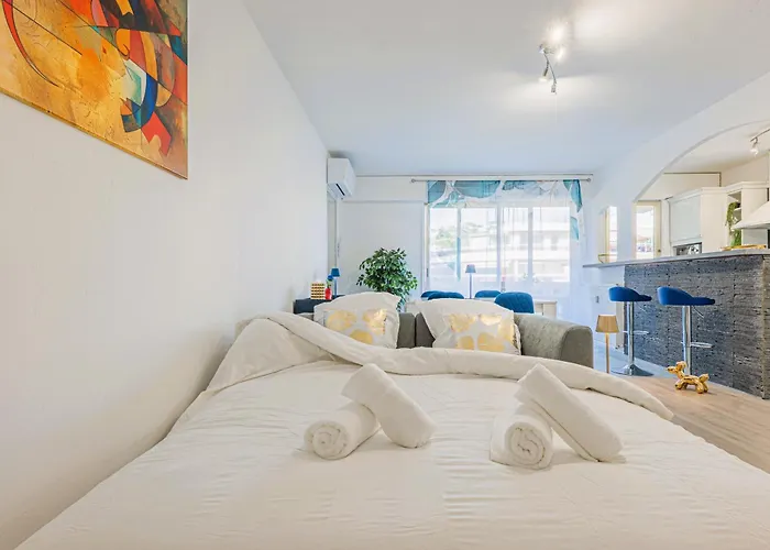 Διαμέρισμα Seaside Getaway - Comfort & Sandy Beaches - Golfe-Juan